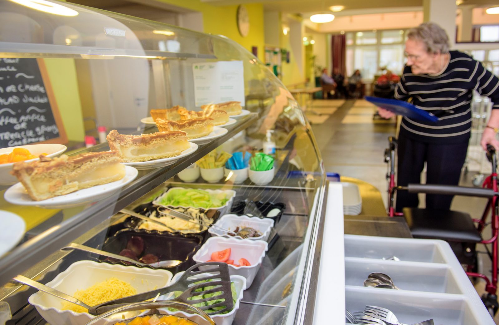 Lunch being served at Tŷ Cwm