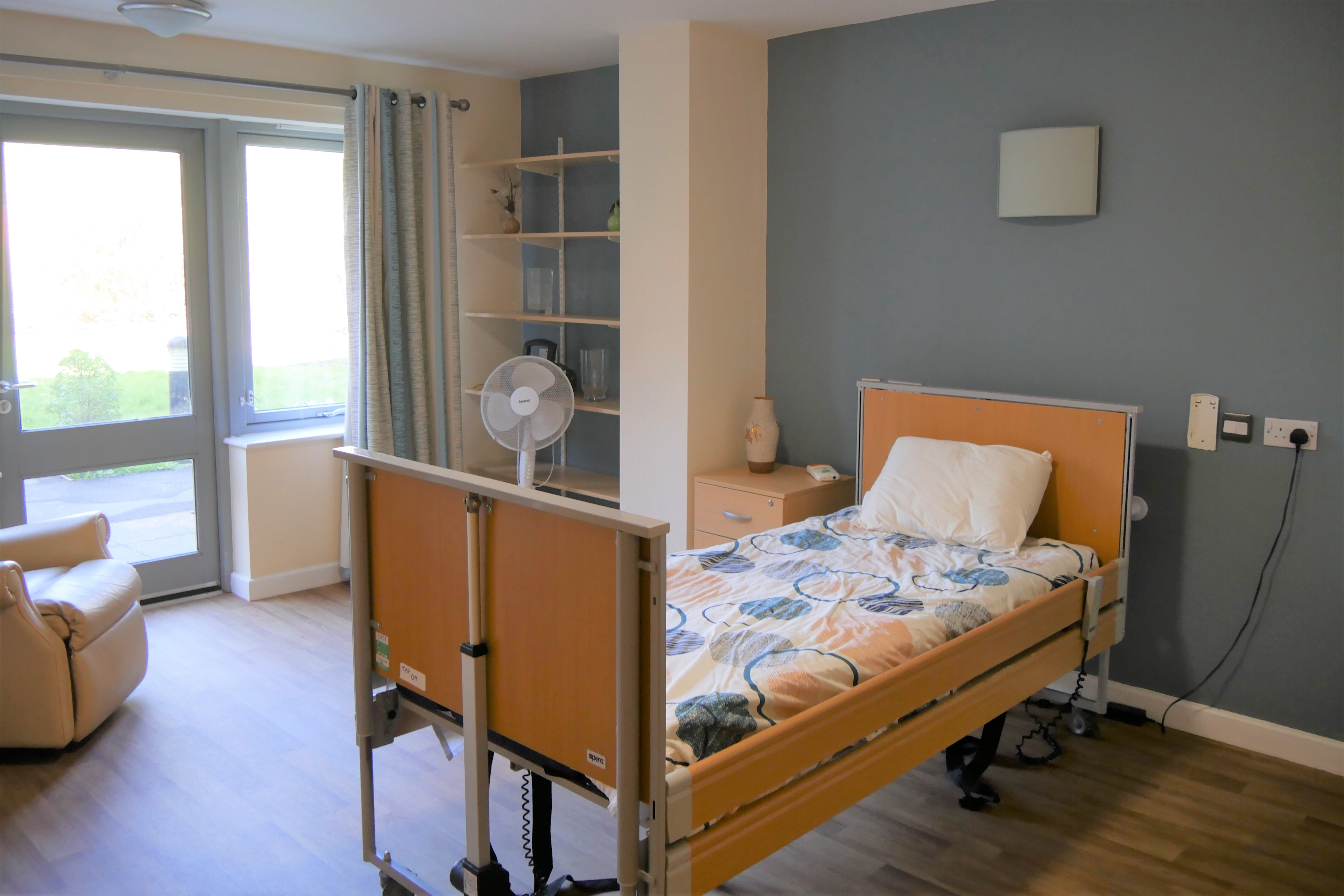 An APD unit bedroom at Tŷ Penrhos Care Home